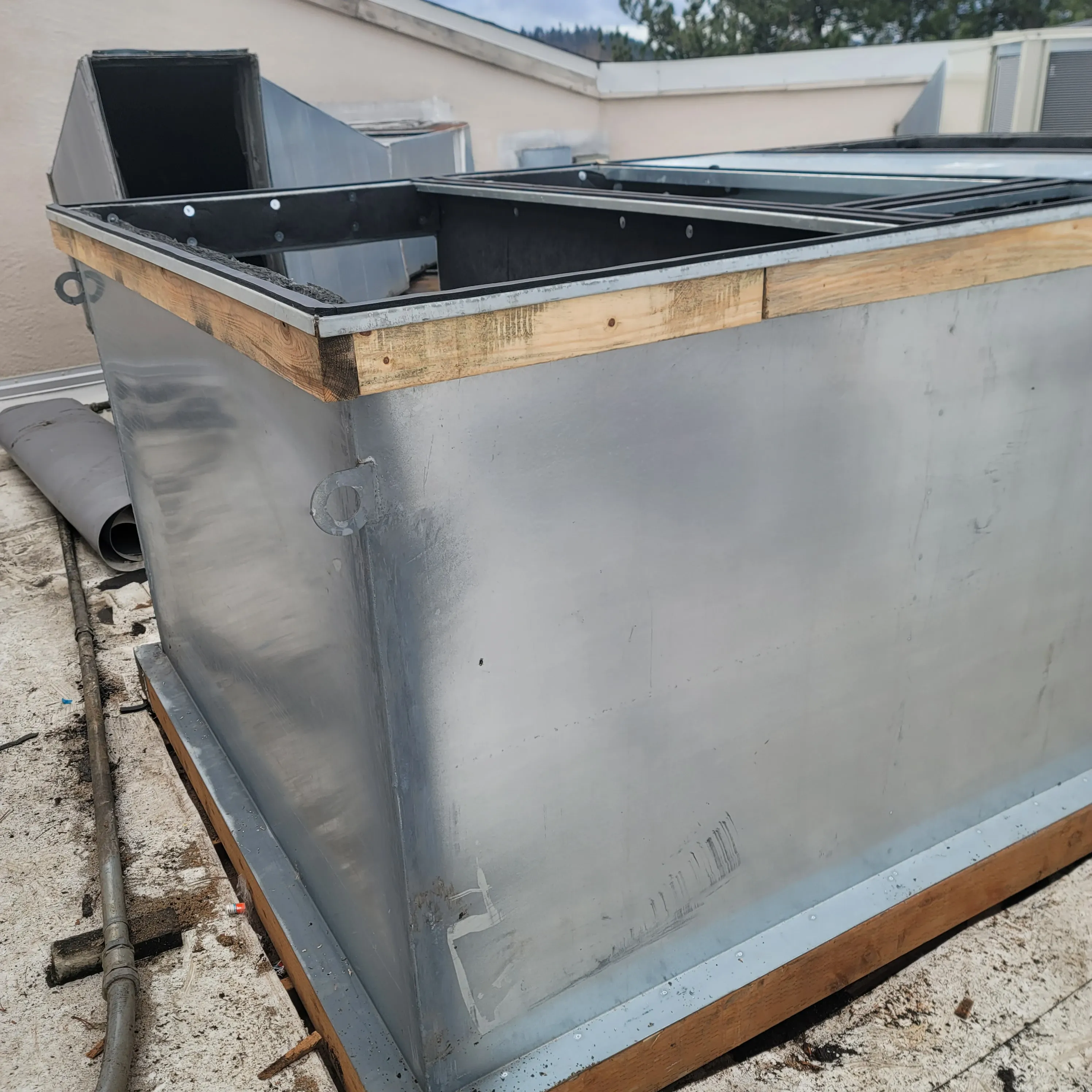 Commercial rooftop HVAC installation in progress